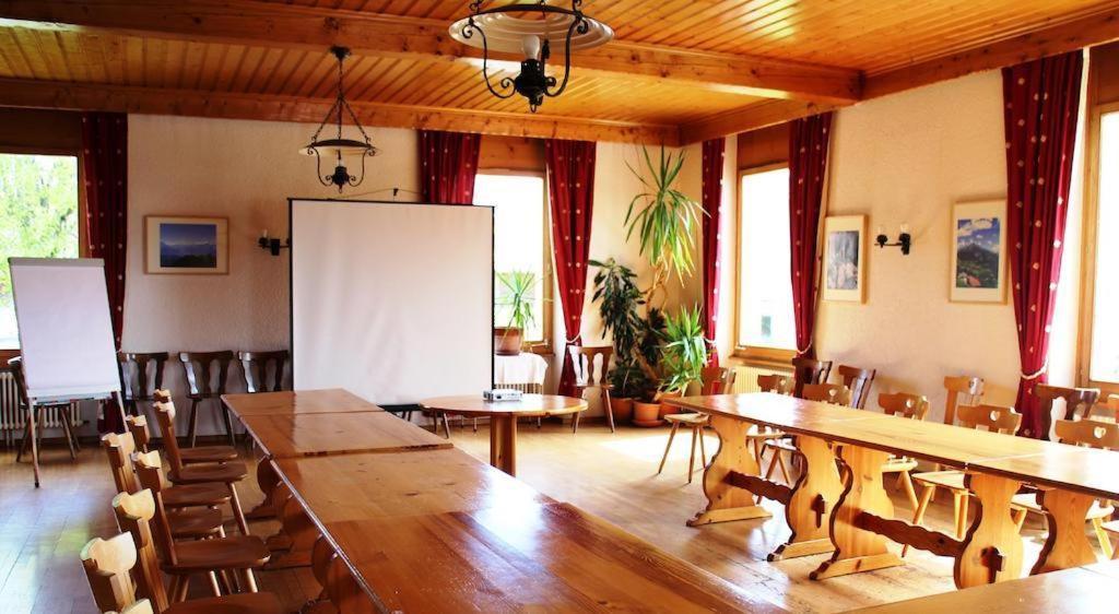 Hotel La Tour D'Ai Leysin Bagian luar foto